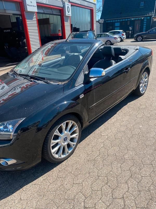 Second-hand Ford Focus Cabriolet 145 CP (106 kW) 2010 Negru Cabrio