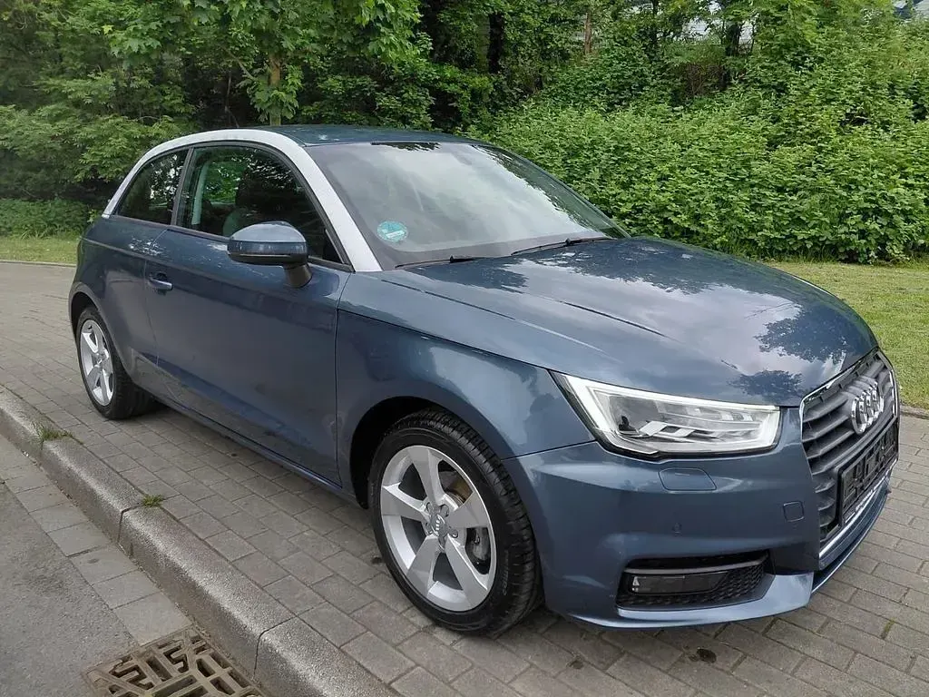 Gebraucht Audi A1 Design 82 PS (60 kW) 2017 Grau Kleinwagen
