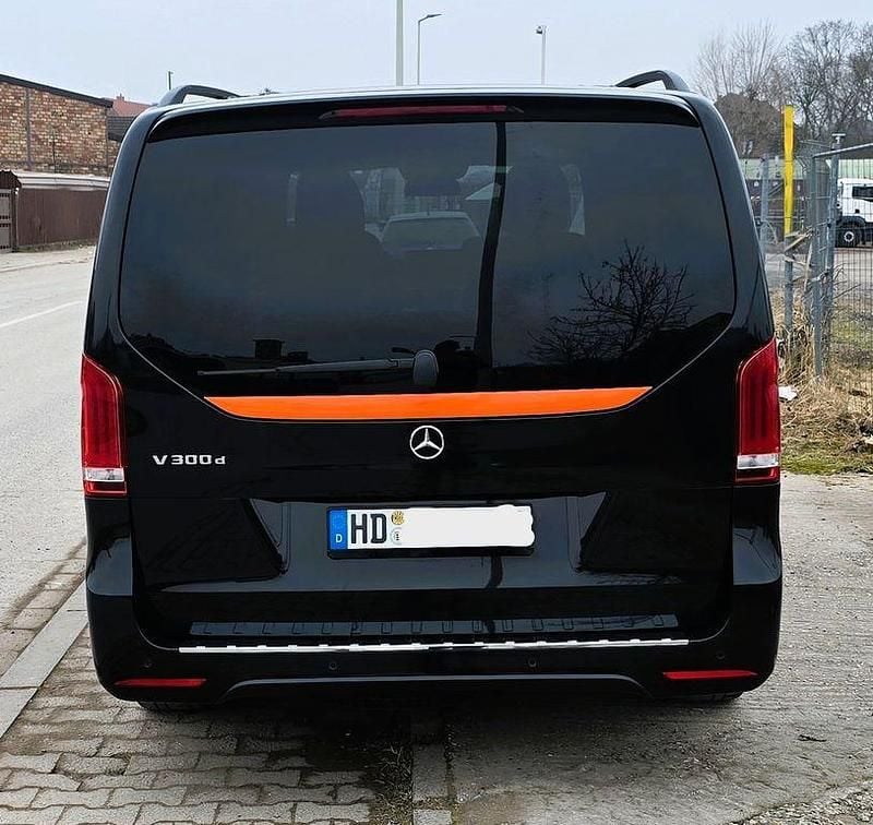 Gebraucht Mercedes V300 Avantgarde Edition 239 PS (175 kW) 2020 Schwarz Van / Kleinbus
