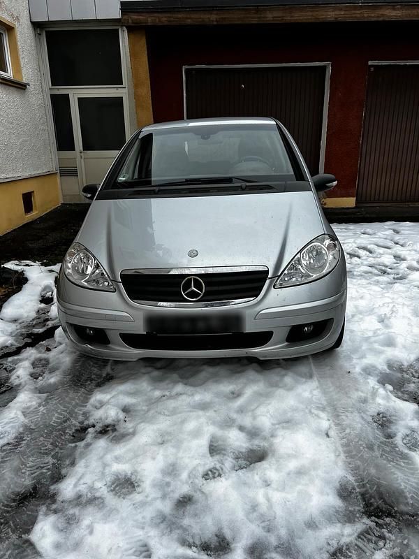 Silber Gebraucht 2005 Mercedes A180 Limousine | 1.350 € (Fairer Preis) - Bild 1/4