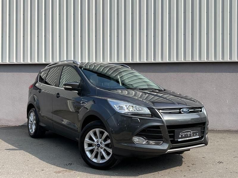 Gebraucht Ford Kuga Titanium 150 PS (110 kW) 2016 Grau SUV