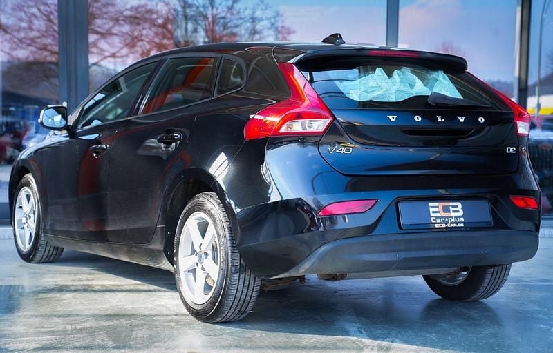 Gebraucht Volvo V40 You! 120 PS (88 kW) 2015 Schwarz Kombi