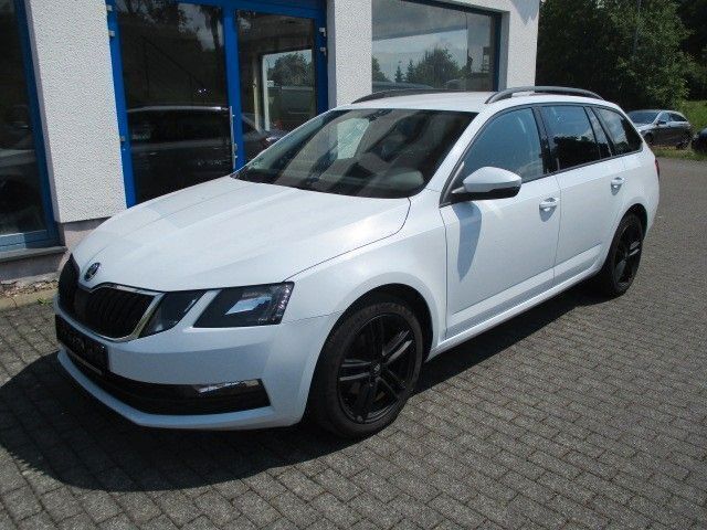 Moonweiss perleffekt Gebraucht 2017 Skoda Octavia Ambition Kombi | 12.150 € (Fairer Preis) - Bild 1/4