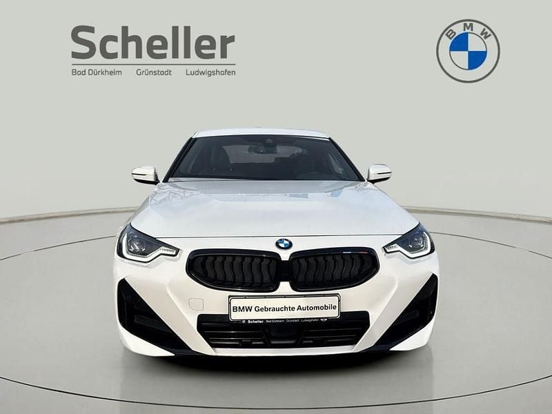 Gebraucht BMW 220 Performance 184 PS (135 kW) 2022 Weiß Coupé