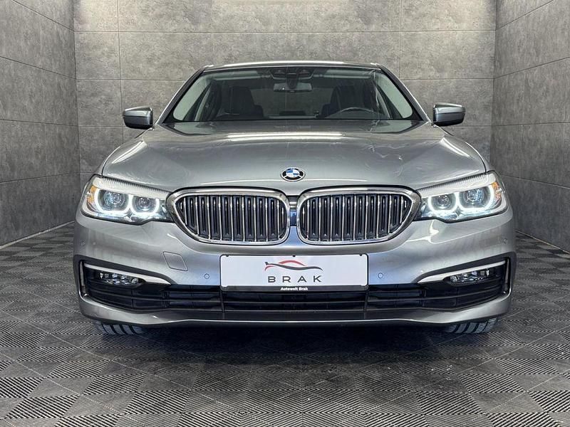 Gebraucht BMW 530e Sport Line 252 PS (185 kW) 2019 Blau Limousine