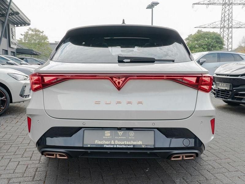 Neu Cupra Leon VZ 272 PS (200 kW) 2025 Taiga grey Kombi