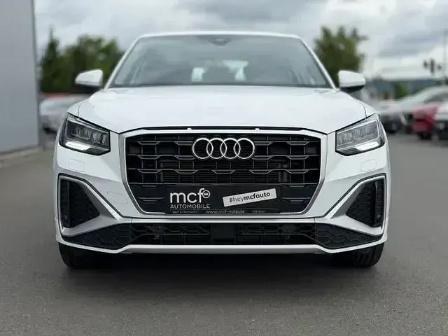 Gebraucht Audi Q2 S-Line 150 PS (110 kW) 2025 Weiß SUV