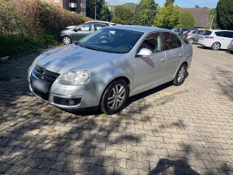 Silber Gebraucht 2005 VW Jetta Limousine | 2.500 € (Fairer Preis) - Bild 1/4