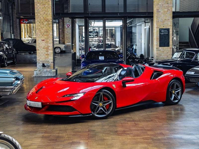 Rot Gebraucht 2022 Ferrari SF90 Cabrio | 490.280 € (Superpreis) - Bild 1/4