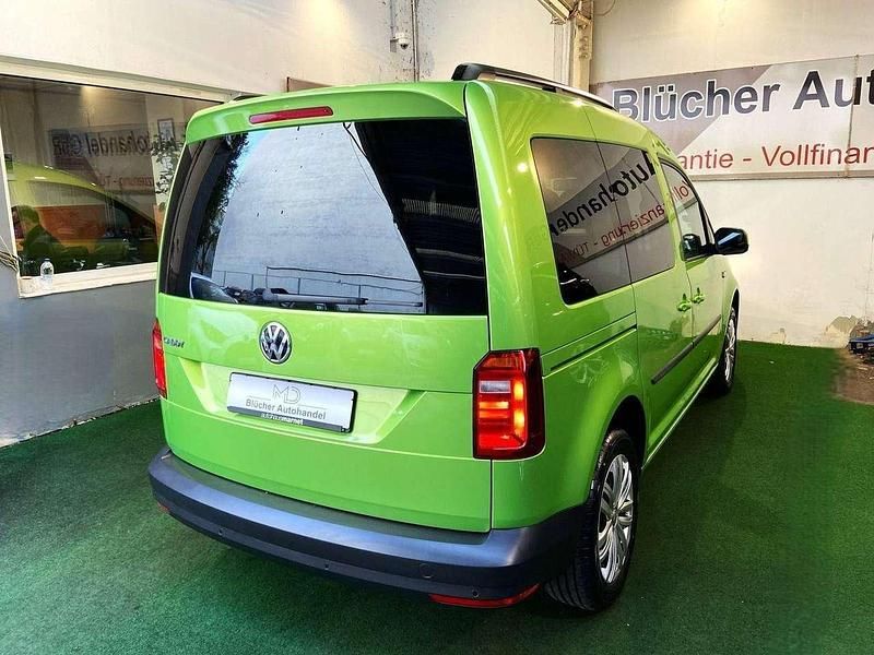 Gebraucht VW Caddy Trendline 131 PS (96 kW) 2019 Viperngruen Van / Kleinbus