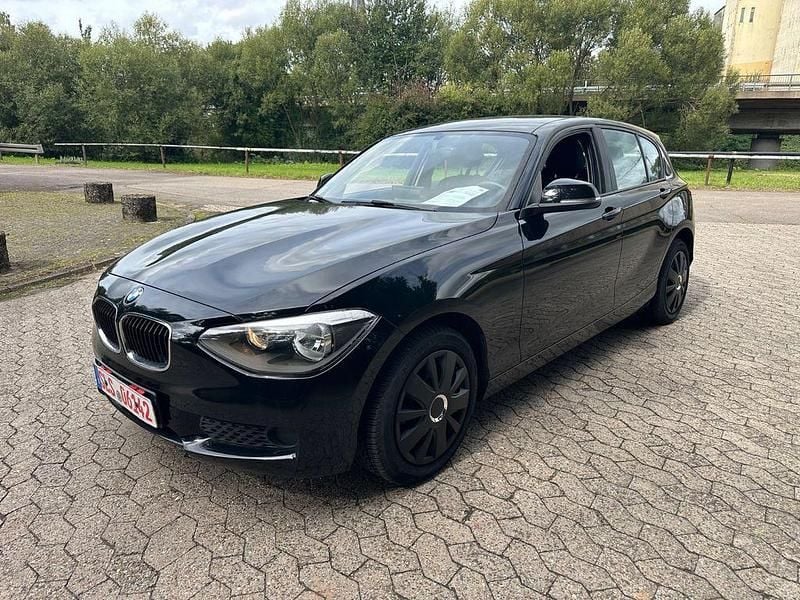 Schwarz Gebraucht 2013 BMW 114 Sport Line Kleinwagen | 4.999 € (Superpreis) - Bild 1/4