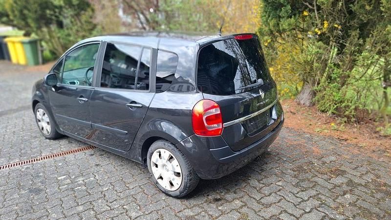 Używany Renault Modus Dynamique 86 KM (63 kW) 2008 Czarny Minivan