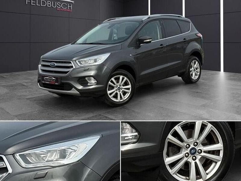 Gebraucht Ford Kuga Titanium 150 PS (110 kW) 2018 Grau SUV
