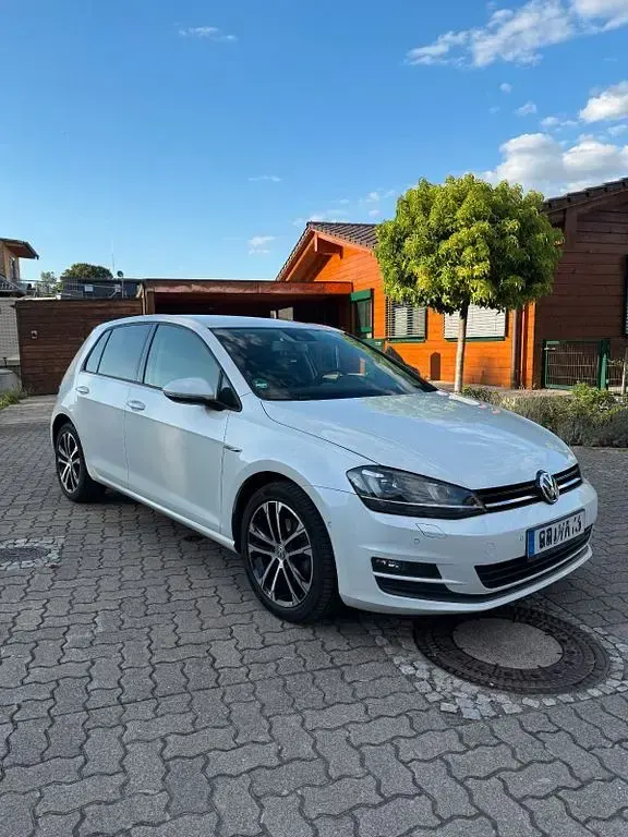 Gebraucht VW Golf VII Edition 150 PS (110 kW) 2015 Weiß Limousine