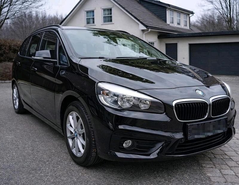 Gebraucht BMW 218 Gran Tourer Advantage 135 PS (99 kW) 2016 Schwarz Van / Kleinbus