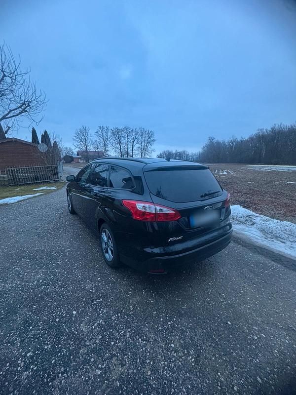 Usata Ford Focus 125 CV (91 kW) 2014 Nero Station wagon