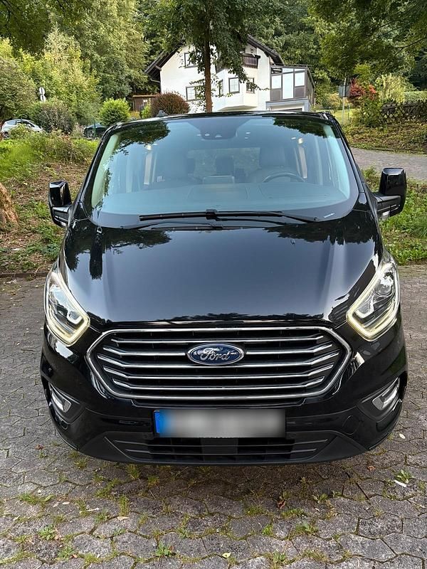 Schwarz Gebraucht 2020 Ford Tourneo Titanium X Van / Kleinbus | 39.000 € (Fairer Preis) - Bild 1/4