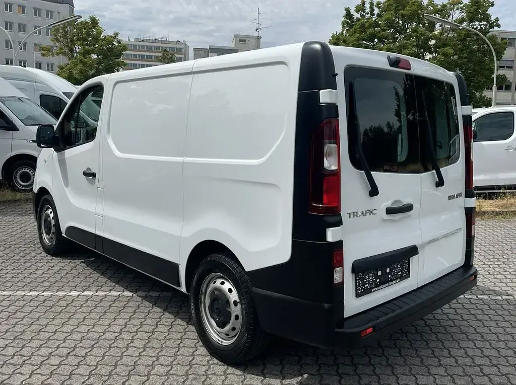 Gebraucht Renault Trafic 145 PS (106 kW) 2021 Weiß Van / Kleinbus