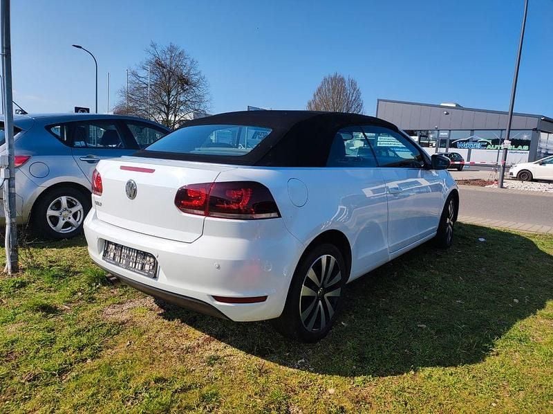 Second-hand VW Golf Basis 160 CP (117 kW) 2011 Alb Cabrio