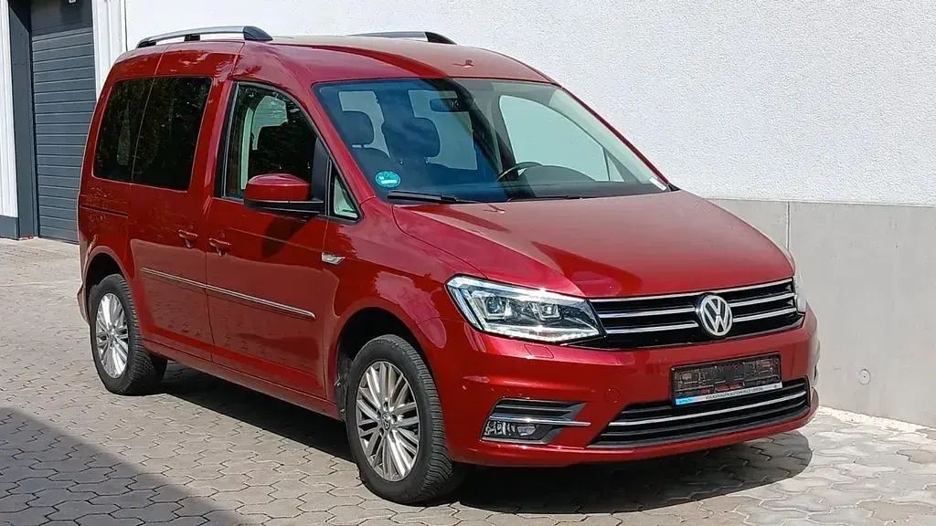 Gebraucht VW Caddy Highline 150 PS (110 kW) 2019 Fortanarot metallic Van / Kleinbus