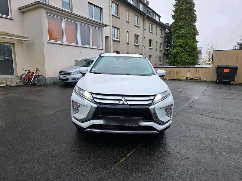 Gebraucht Mitsubishi Eclipse Cross Diamant Edition 148 PS (108 kW) 2020 Weiß SUV