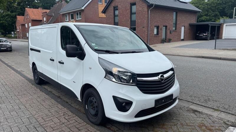 Gebraucht Opel Vivaro 145 PS (106 kW) 2017 Weiß Van / Kleinbus