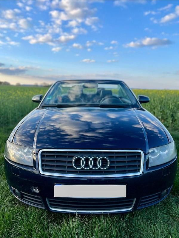 Gebraucht Audi Cabriolet Comfort 170 PS (125 kW) 2022 Blau Cabrio