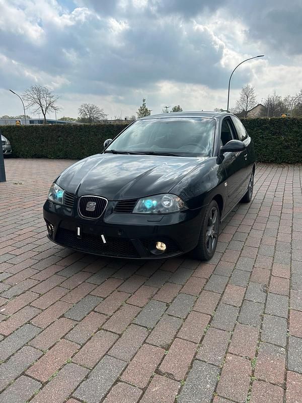 Schwarz Gebraucht 2006 Seat Ibiza Kleinwagen | 400 € (Superpreis) - Bild 1/4
