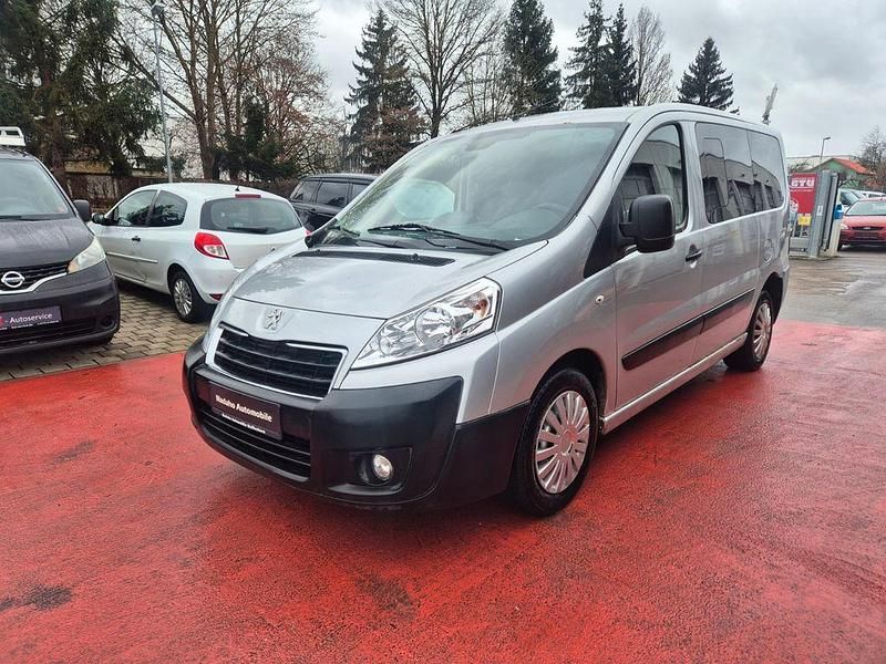 Silber Gebraucht 2013 Peugeot TePee Access Van / Kleinbus | 4.999 € (Fairer Preis) - Bild 1/4