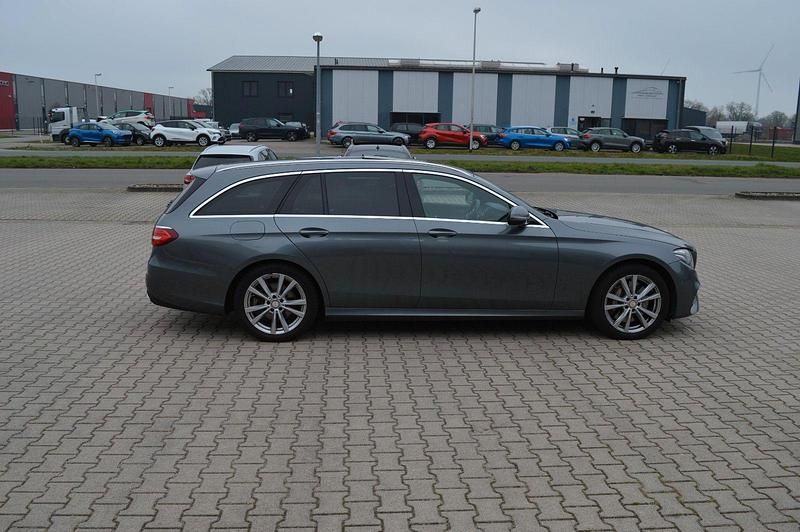 Gebraucht Mercedes E350 AMG 258 PS (189 kW) 2017 Grau Kombi