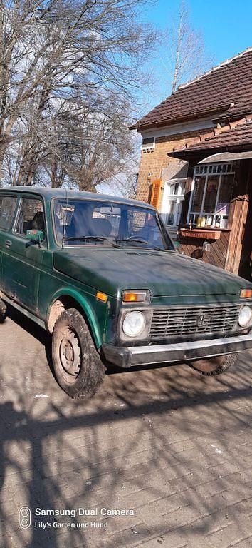 Gebraucht Lada niva 82 PS (60 kW) 2001 Grün SUV
