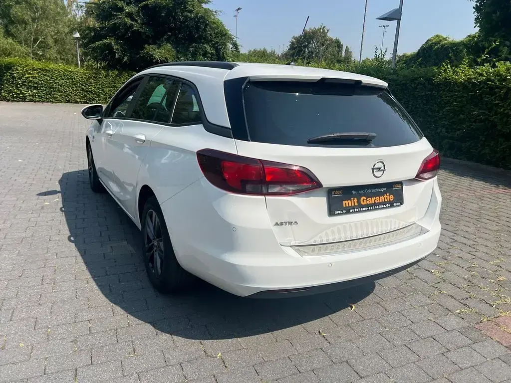 Gebraucht Opel Astra 136 PS (100 kW) 2019 Weiß Kombi