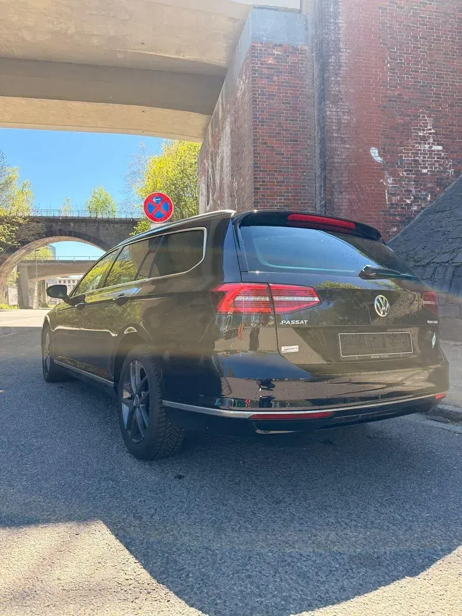 Gebraucht VW Passat Highline 150 PS (110 kW) 2016 Schwarz Kombi