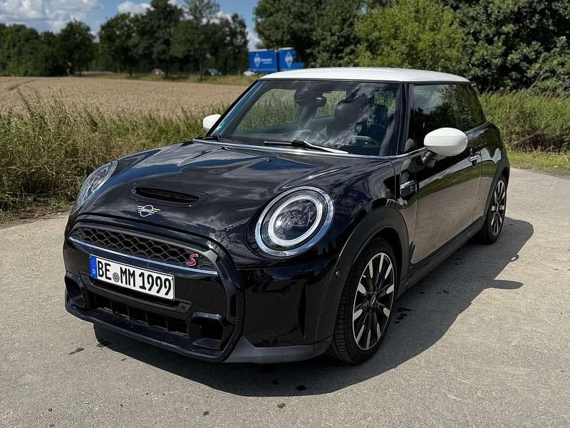 Schwarz Gebraucht 2021 Mini Cooper S Classic Kleinwagen | 22.000 € (Superpreis) - Bild 1/4