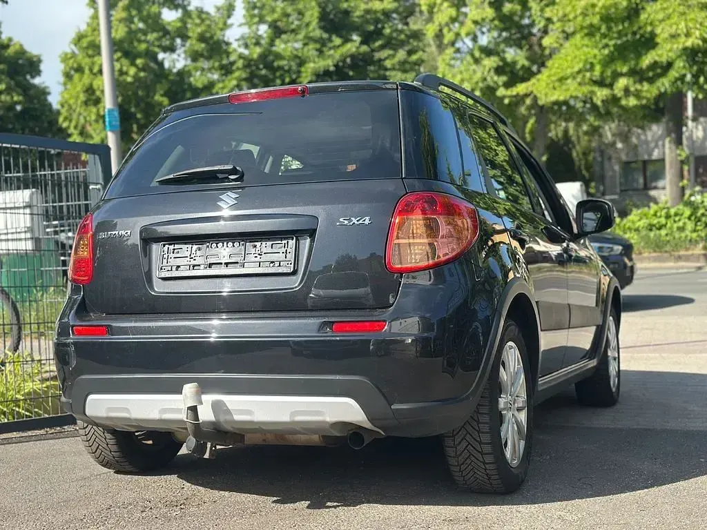 Gebraucht Suzuki SX4 Club 135 PS (99 kW) 2012 Schwarz SUV