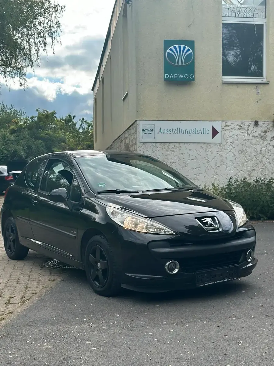 Gebraucht Peugeot 207 75 PS (55 kW) 2007 Schwarz Kleinwagen