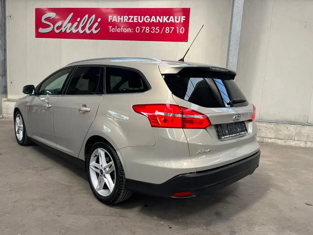 Gebraucht Ford Focus Titanium 150 PS (110 kW) 2015 Grau Kombi
