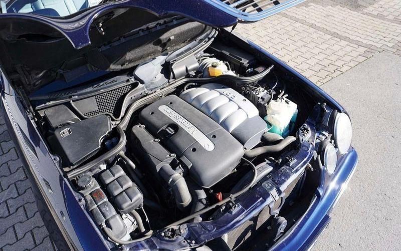 Gebraucht Mercedes E270 Elegance 170 PS (125 kW) 2001 Blau Limousine