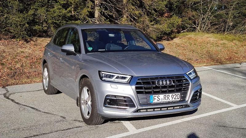 Gebraucht Audi Q5 S-Line 231 PS (169 kW) 2019 Silber SUV