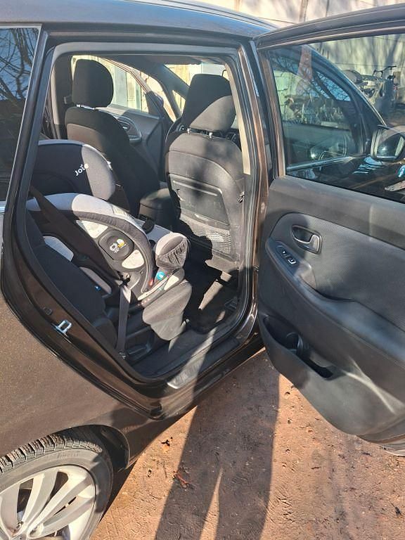 Gebraucht Kia Carens DREAM-TEAM Edition 141 PS (103 kW) 2016 Van / Kleinbus