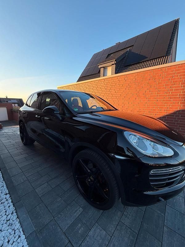 Second-hand Porsche Cayenne Platinum Edition 2014 Negru SUV