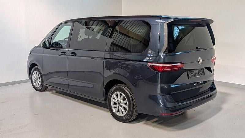 Gebraucht VW Multivan 150 PS (110 kW) 2022 Blau Van