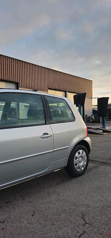 Gebraucht VW Lupo Edition 50 PS (36 kW) 2005 Silber Kleinwagen