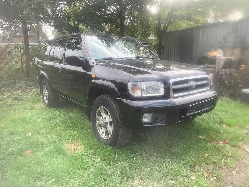 Schwarz Gebraucht 2000 Nissan Pathfinder SUV | 5.995 € - Bild 1/4