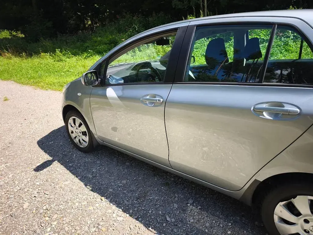 Gebraucht Toyota Yaris Executive 87 PS (63 kW) 2007 Silber Kleinwagen