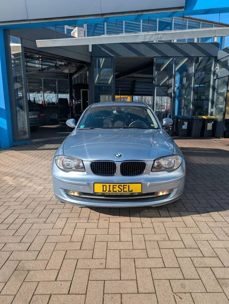 Second-hand BMW 116 116 CP (85 kW) 2011 Argintiu Hatchback