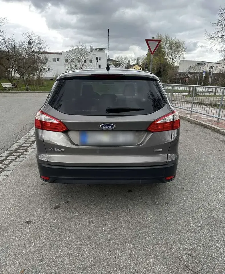 Gebraucht Ford Focus Titanium 125 PS (91 kW) 2014 Beige Kombi