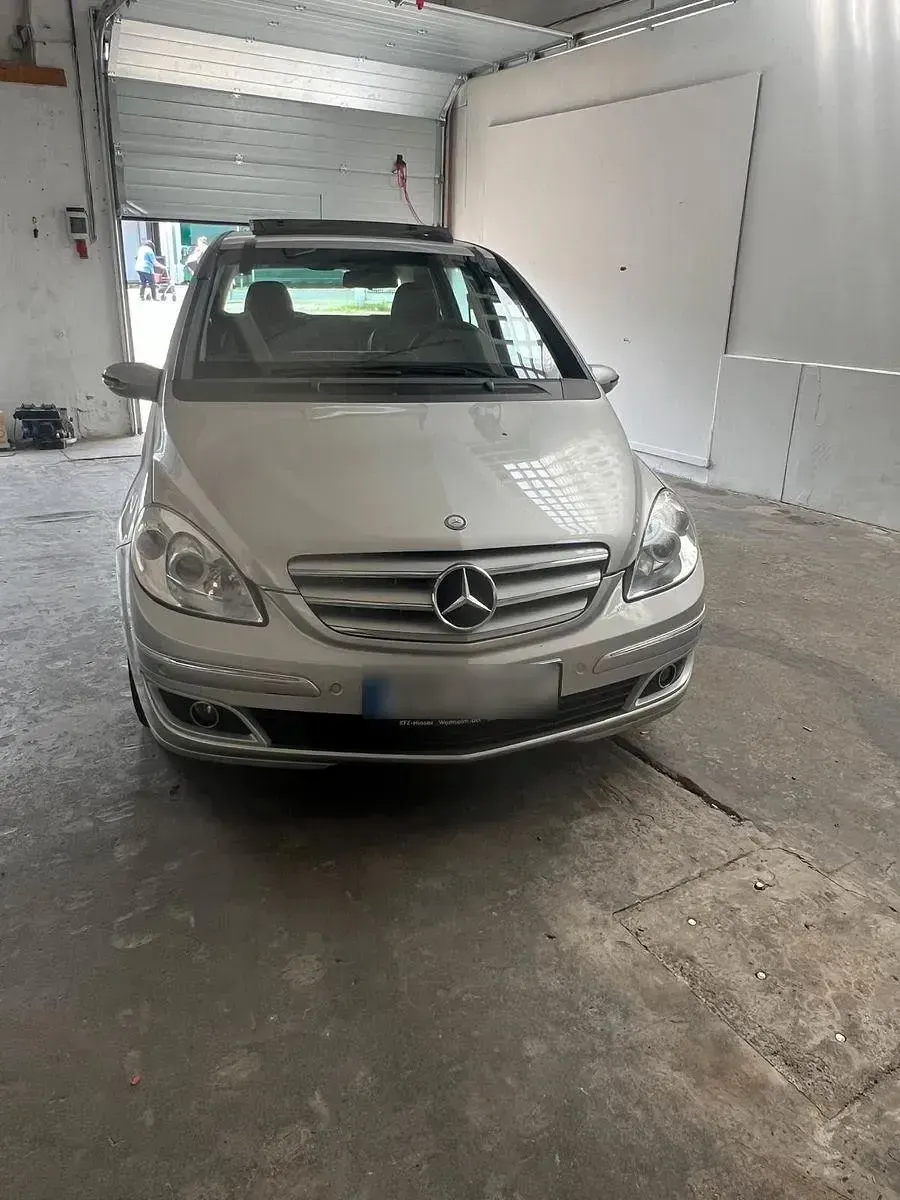 Gebraucht Mercedes B170 116 PS (85 kW) 2006 Silber Van / Kleinbus