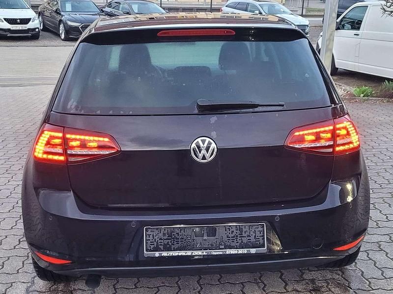 Gebraucht VW Golf VII Cup 105 PS (77 kW) 2014 Deep black perleffekt Kleinwagen