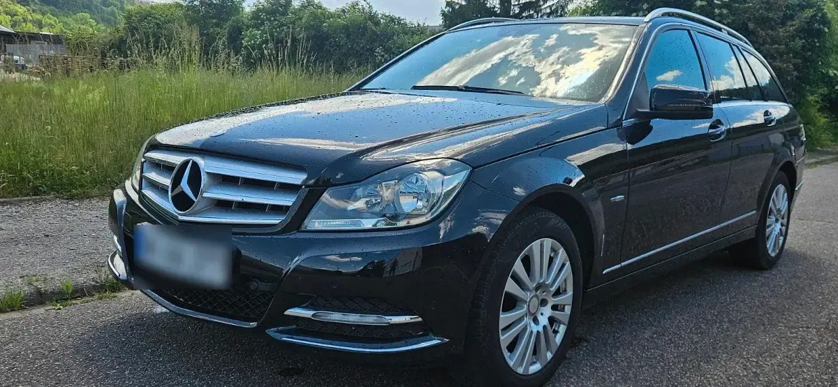 Gebraucht Mercedes C180 Avantgarde 156 PS (114 kW) 2012 Schwarz Kombi